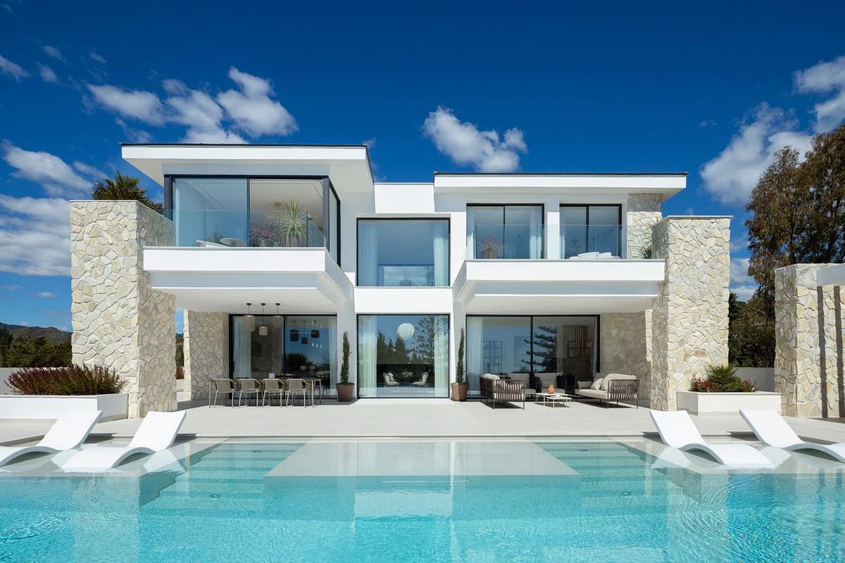 Villa Afina — Facade 03